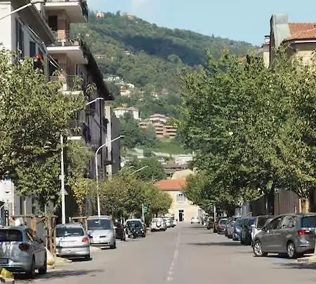 Casa Pina קומו